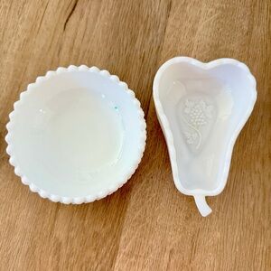 Set Of 2 Vtg 1940s Milk Glass Plate Bowl Dish, Round & Pearl Shape, Fruit Design